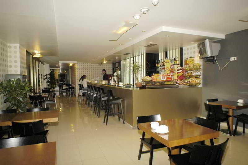 Hotel Ciutat Igualada Nhà hàng bức ảnh